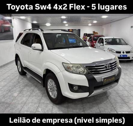 TOYOTA HILUX 2.7 STD 4X4 CD 16V FLEX 4P MANUAL TOYOTA HILUX 2.7 STD 4X4 CD 16V FLEX 4P MANUAL